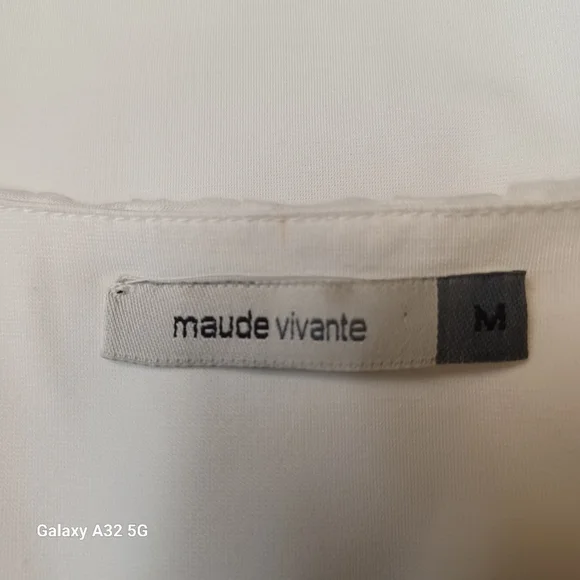 Maude Vivante Women Size M Elegant White Ruffle Top - Picture 11 of 12
